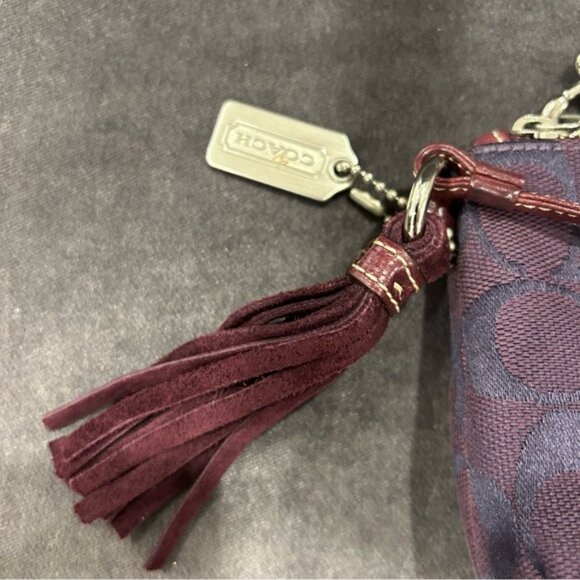 Vintage Coach 2004 Signature C Logo Capacity Wristlet Clutch - Picture 2 of 7